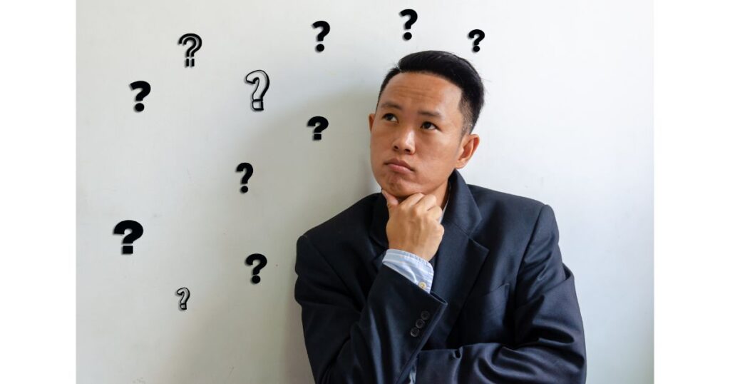 疑問を持つ男性